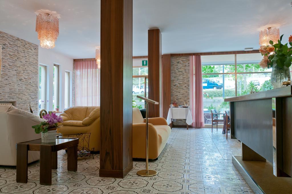 Albergo La Rosetta 끼안챠노테르메 외부 사진