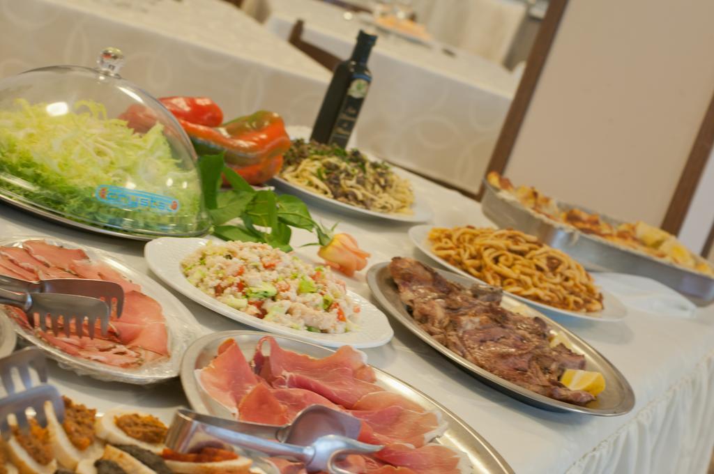 Albergo La Rosetta 끼안챠노테르메 외부 사진